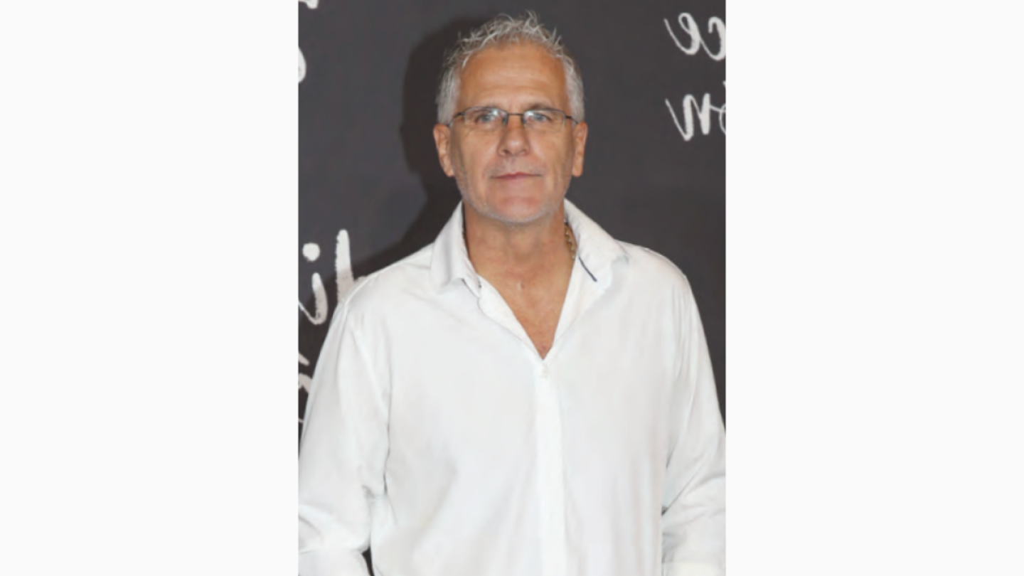 Héctor Soberón piensa que le dio cáncer de mama por guardarse emociones y quedarse callado.png