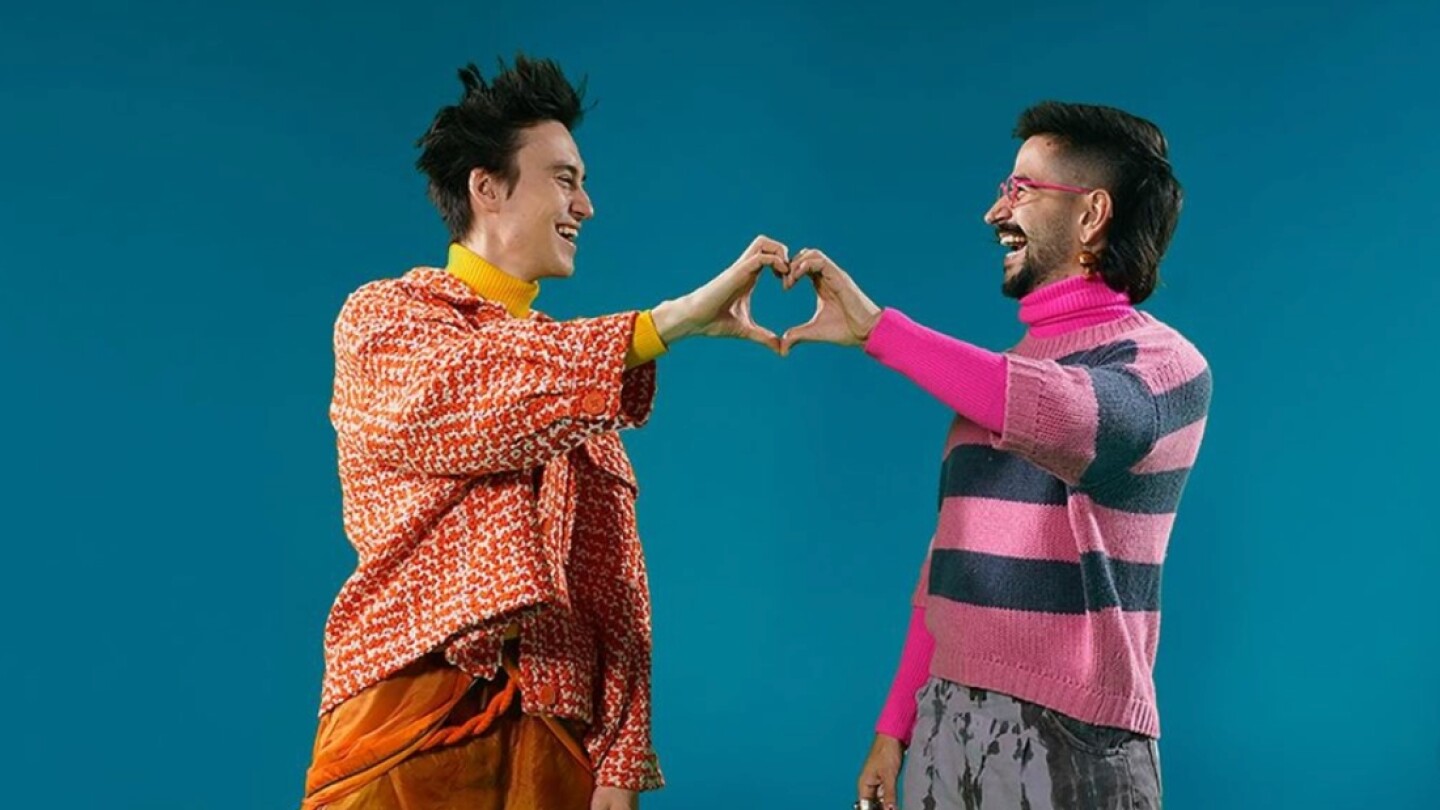 Camilo y Jacob Collier.jpg