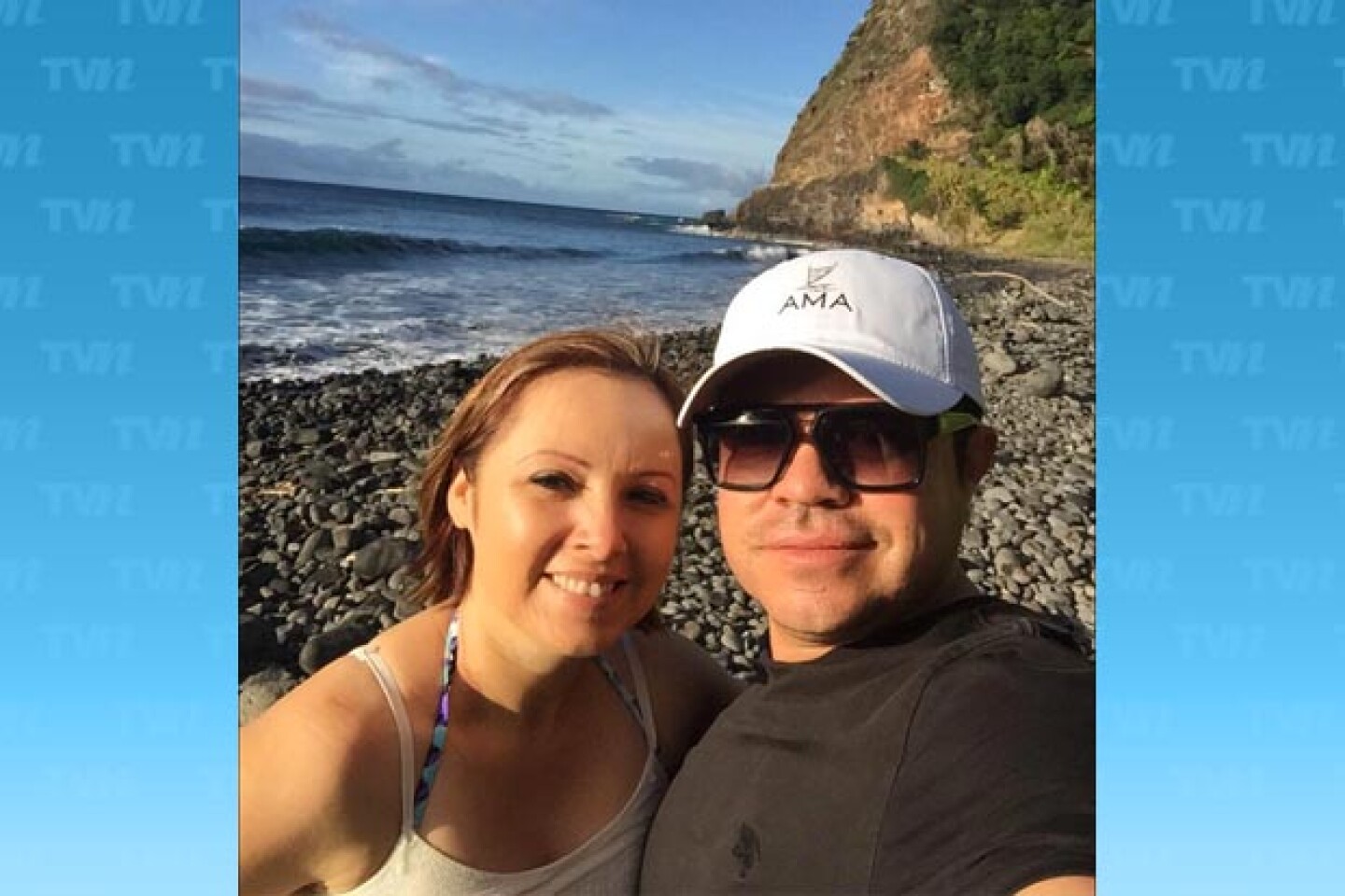 Jorge Medina y su esposa se fueron a Hawai para celebrar 21 años de casados.
