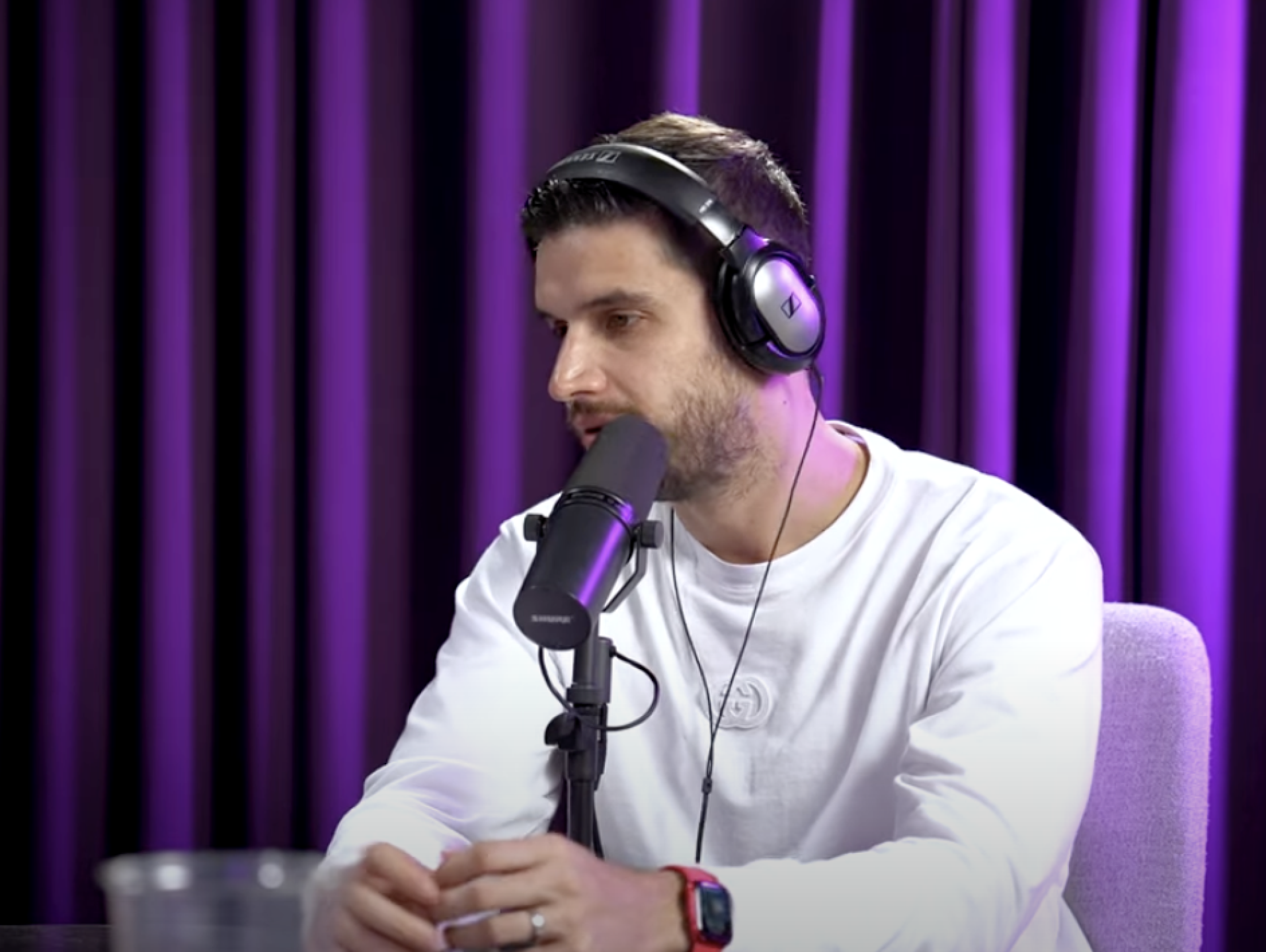 Adrián Marcelo reacciona al cierre de su cuenta en Instagram