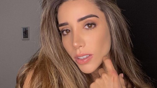 Antonieta Glaxiola denunció a un motociclista que la golpeó