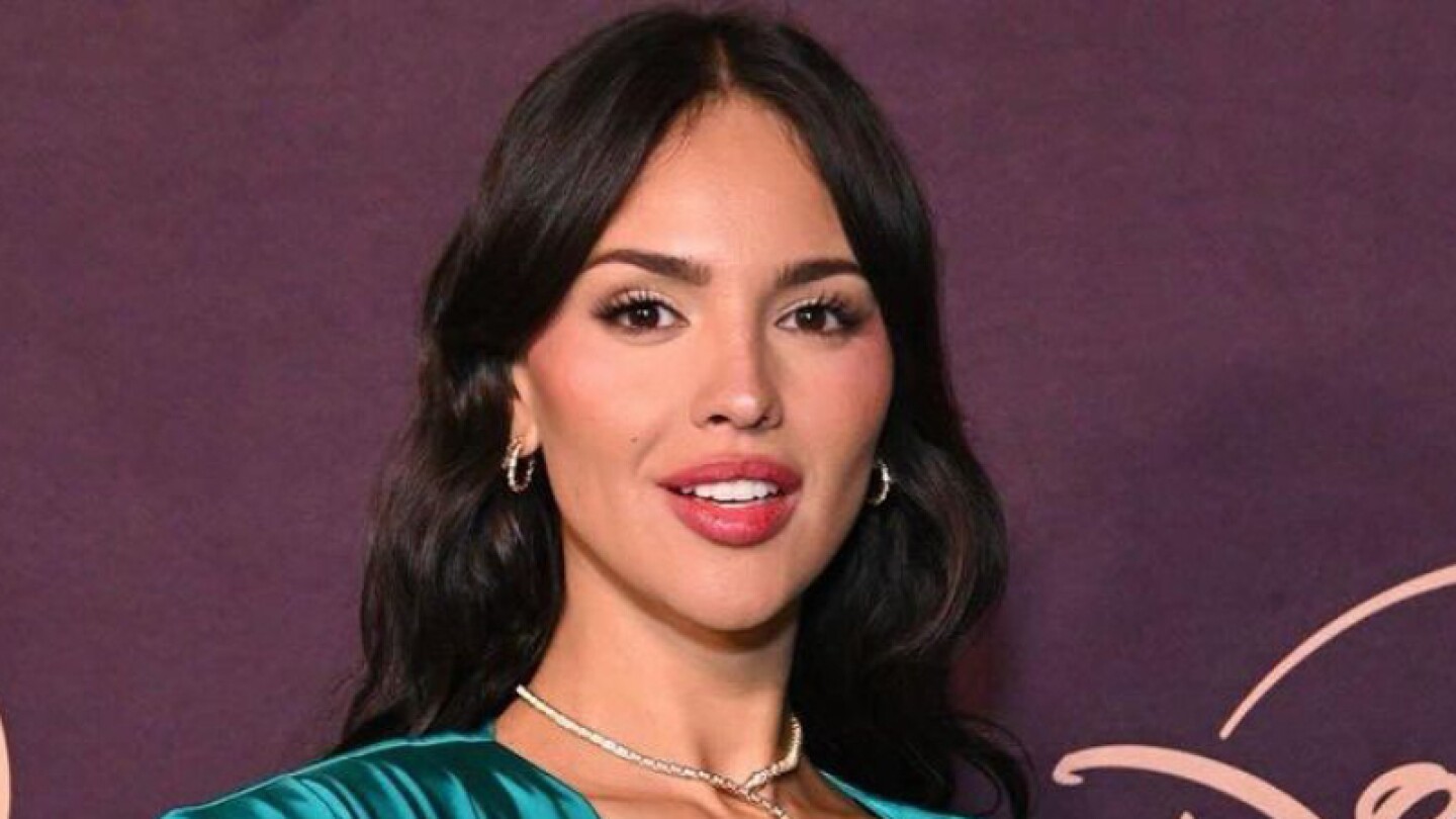 Eiza González es criticada por su rostro