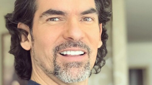 Armando Araiza pide ayuda a sus fans para irse de vacaciones