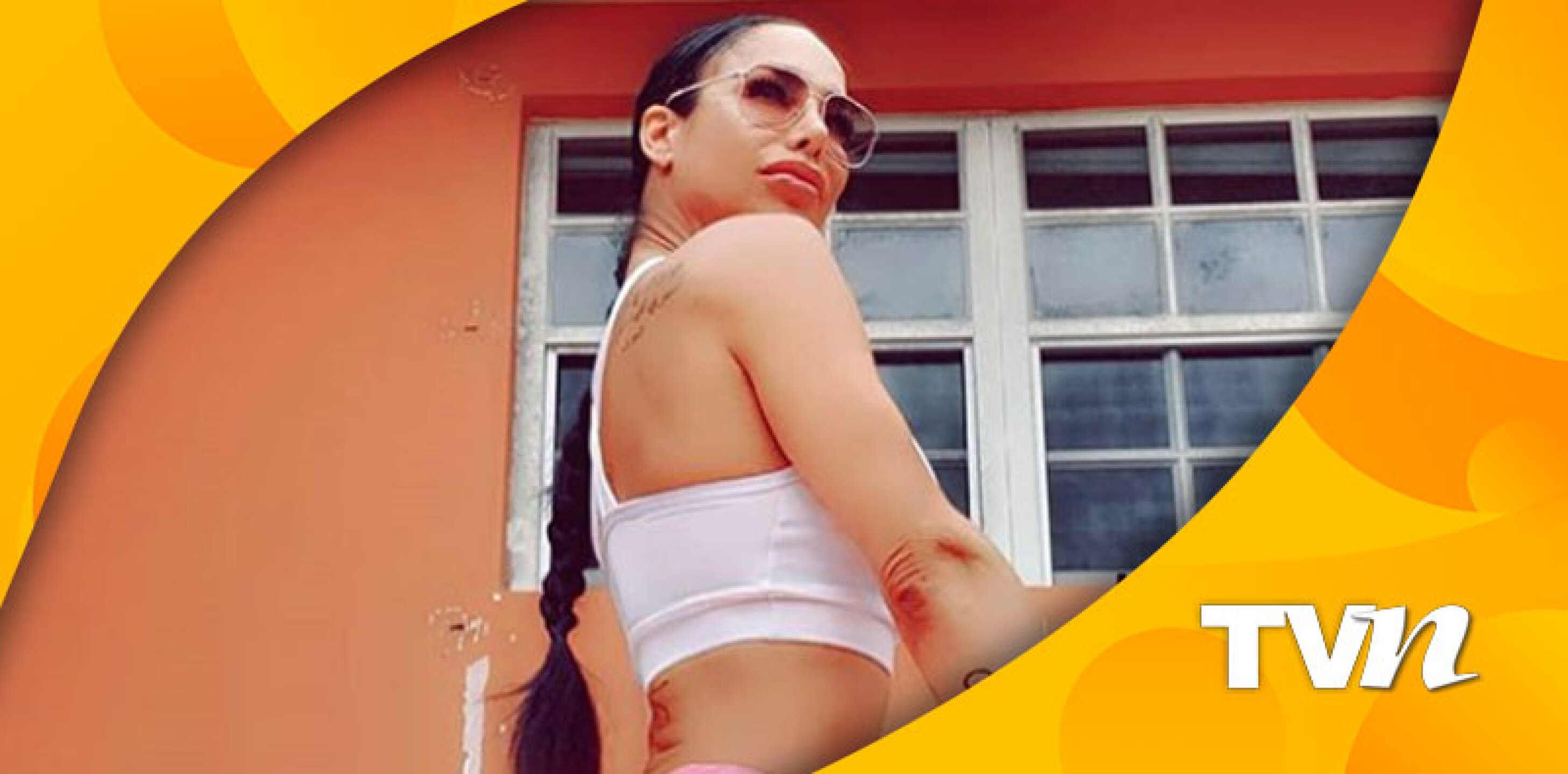 Instagram: @lisvegaoficial