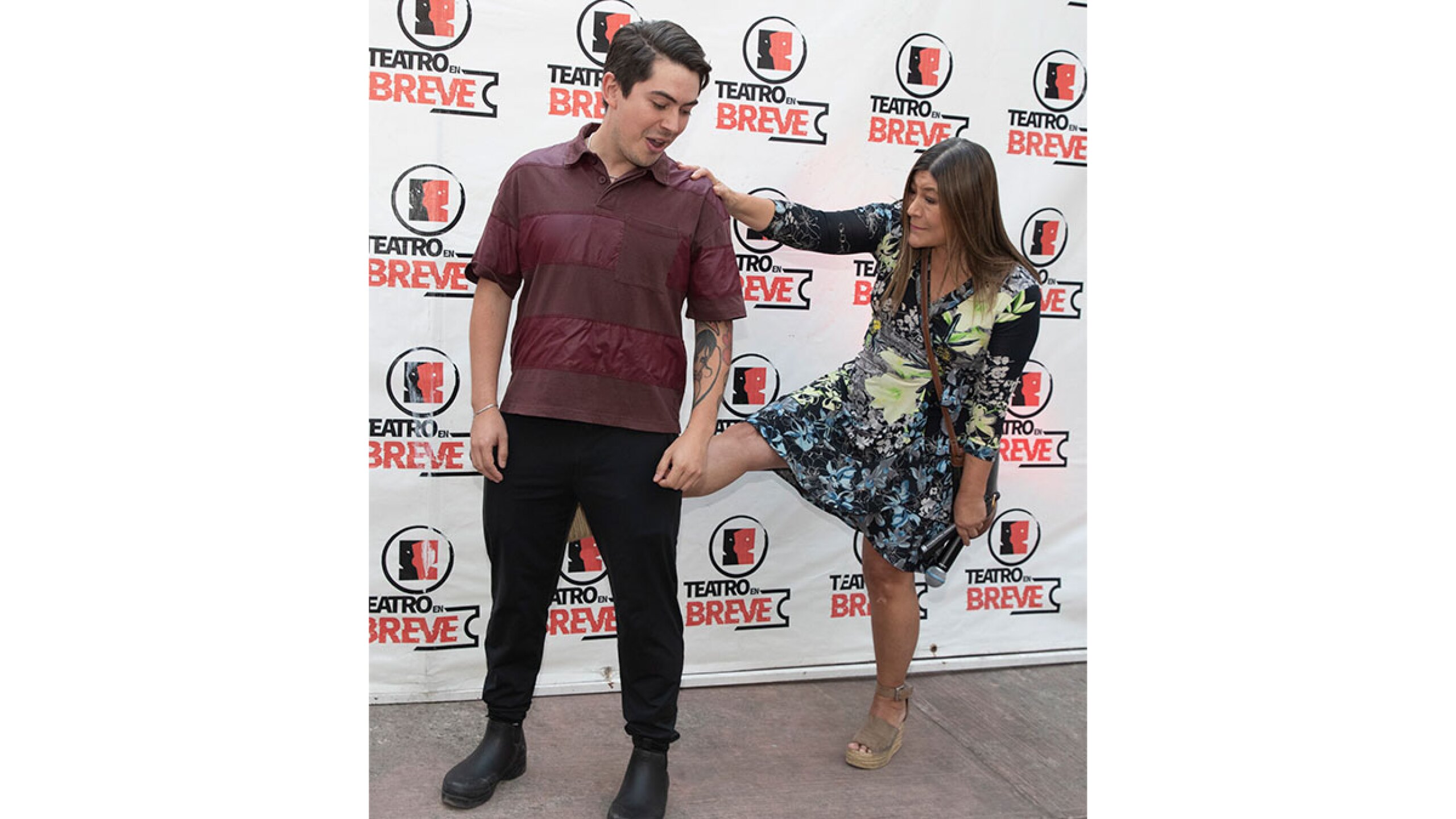 Martha Figueroa y su hijo Alex en su debut en Teatro en breve 2025