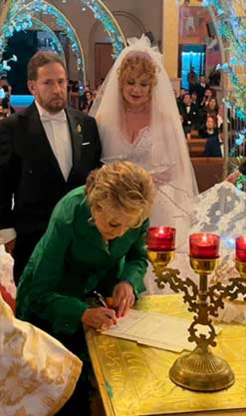 La esposa de Emilio Larrosa fue la madrina de bodas