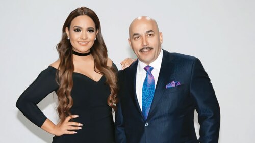 Lupillo Rivera hizo un trío con su esposa