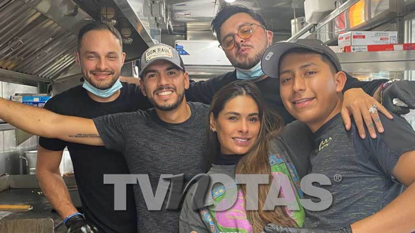 Galilea Montijo prepara carnitas junto a fans en San Antonio, Texas