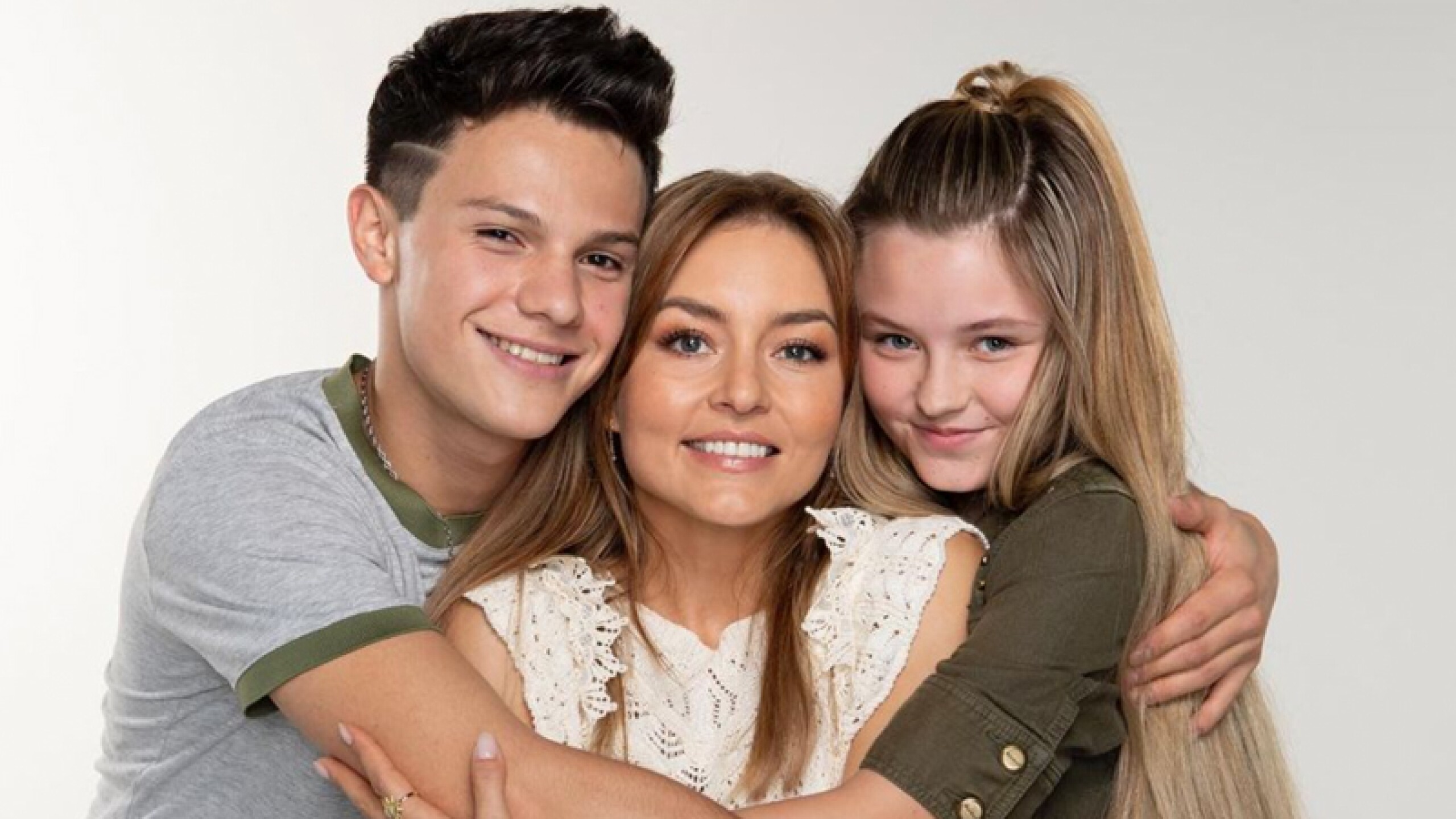 Angelique Boyer Amor Invencible escenas hijos