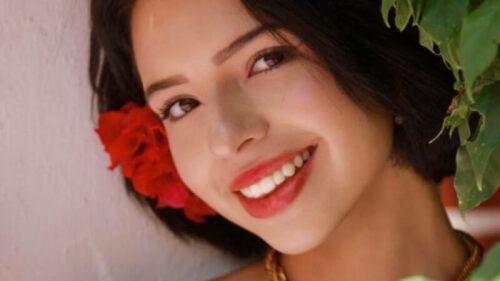 Ángela Aguilar comparte bello recuerdo con su abuela