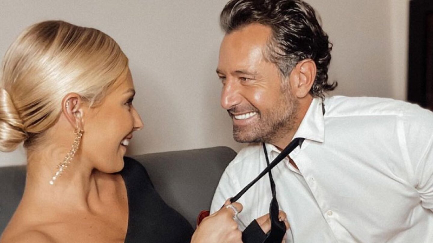 Irina Baeva y Gabriel Soto se divierten en una boda en plena pandemia