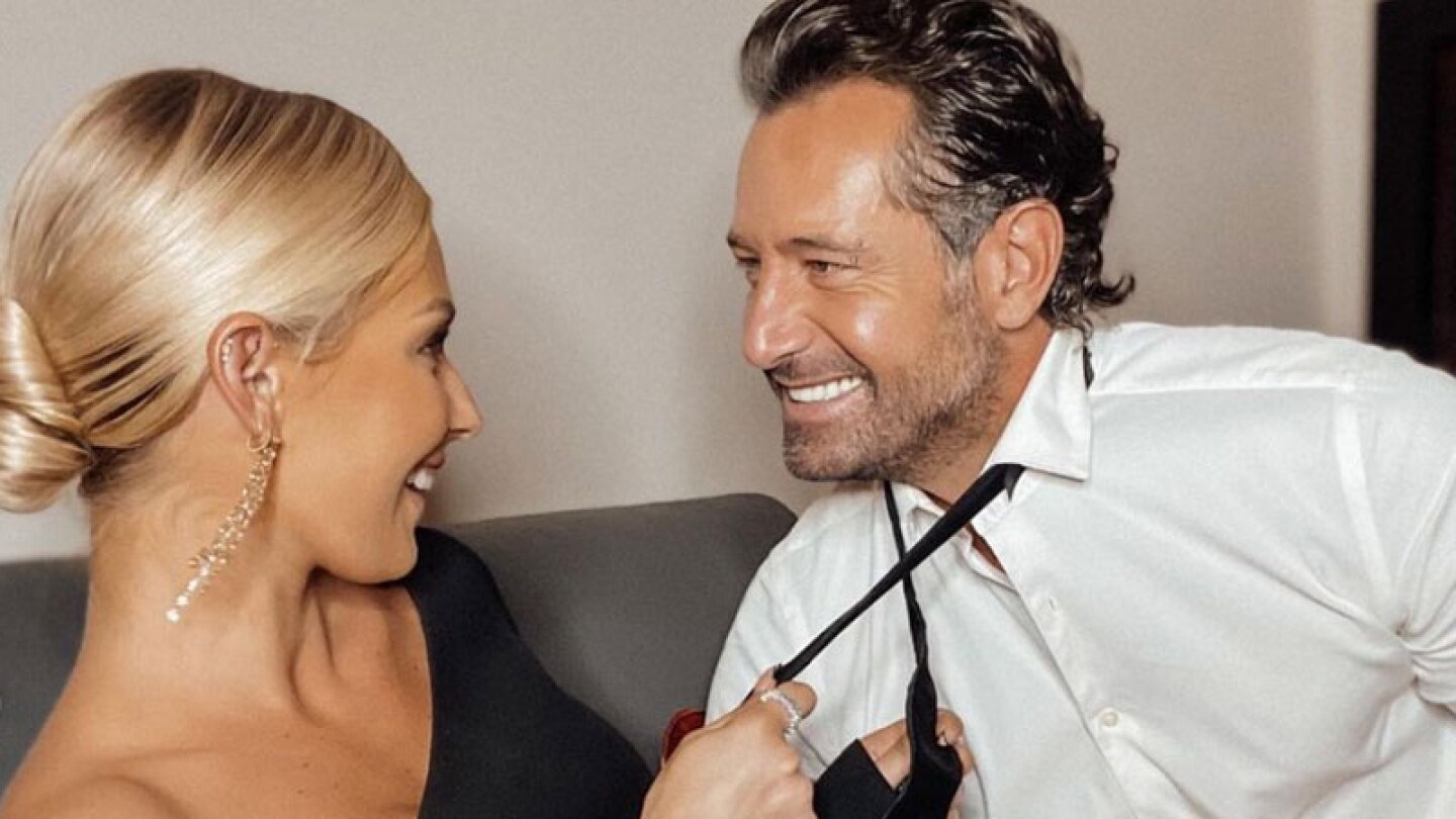 Irina Baeva y Gabriel Soto se divierten en una boda en plena pandemia 