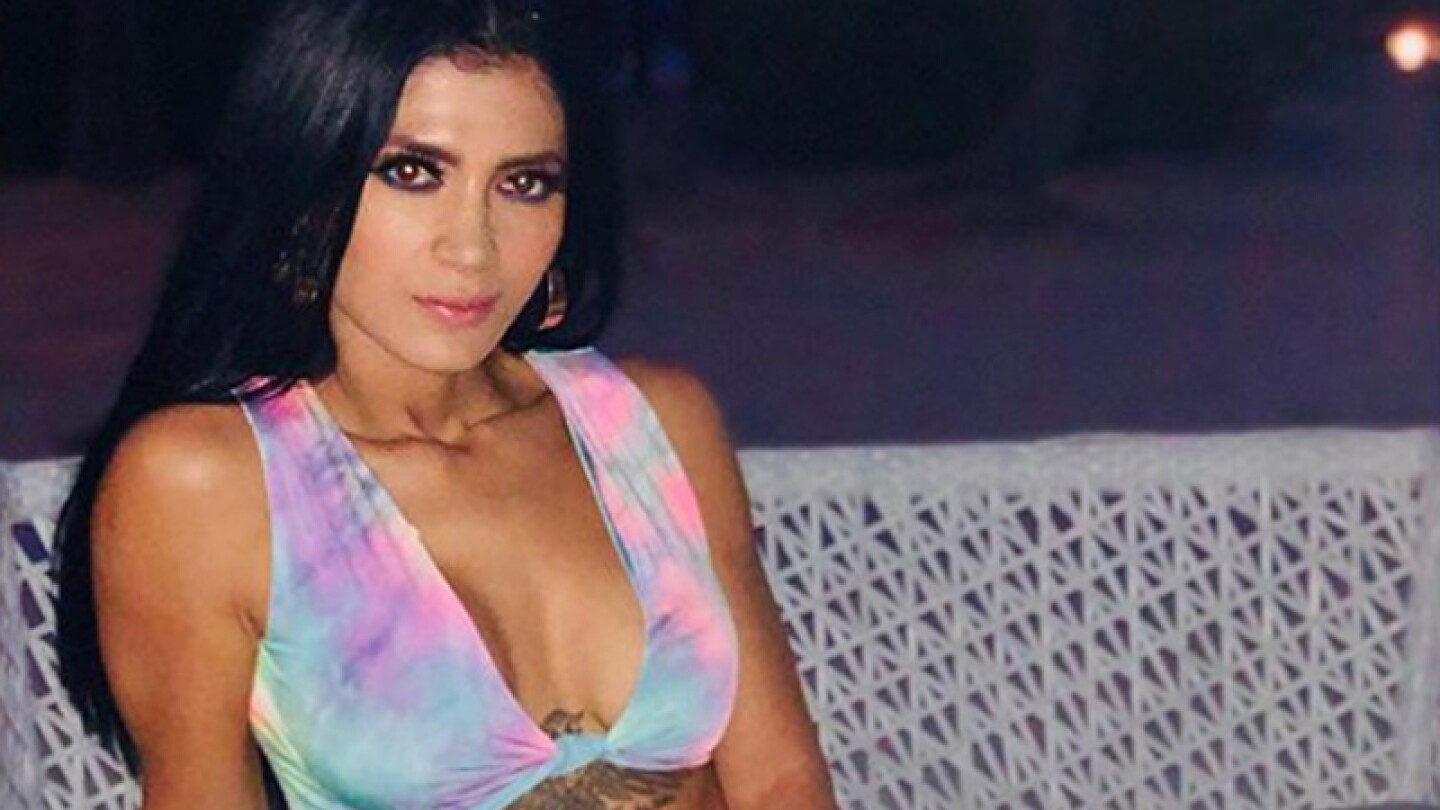 Bulto en bikini de Kimberly Flores abre el debate en Instagram