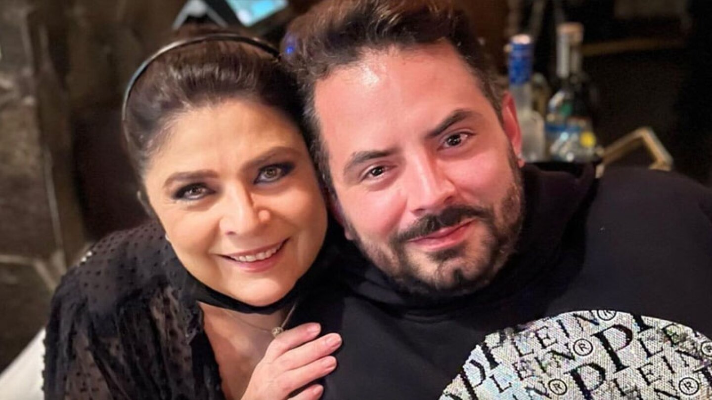 Victoria Ruffo y José Eduardo Derbez