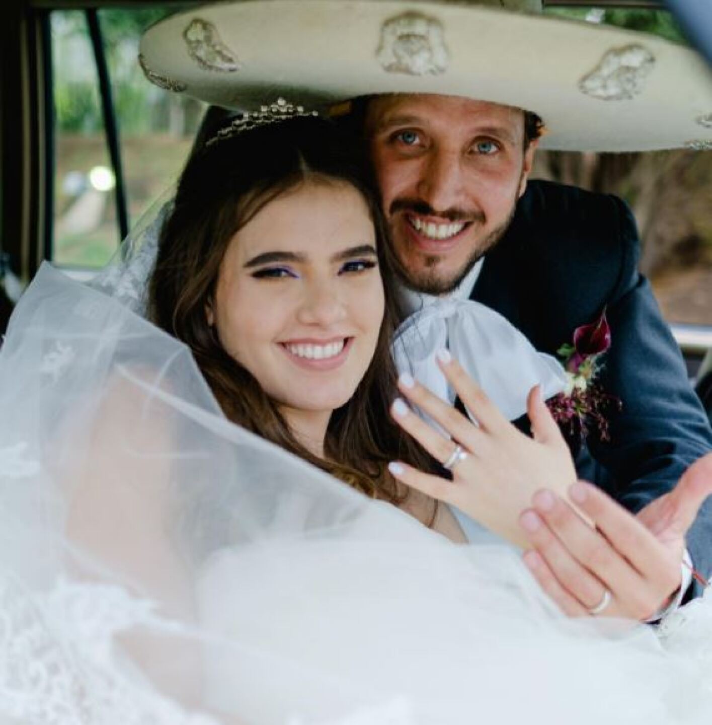 Alejandro Fernández celebra el primer cumpleaños de su nieta