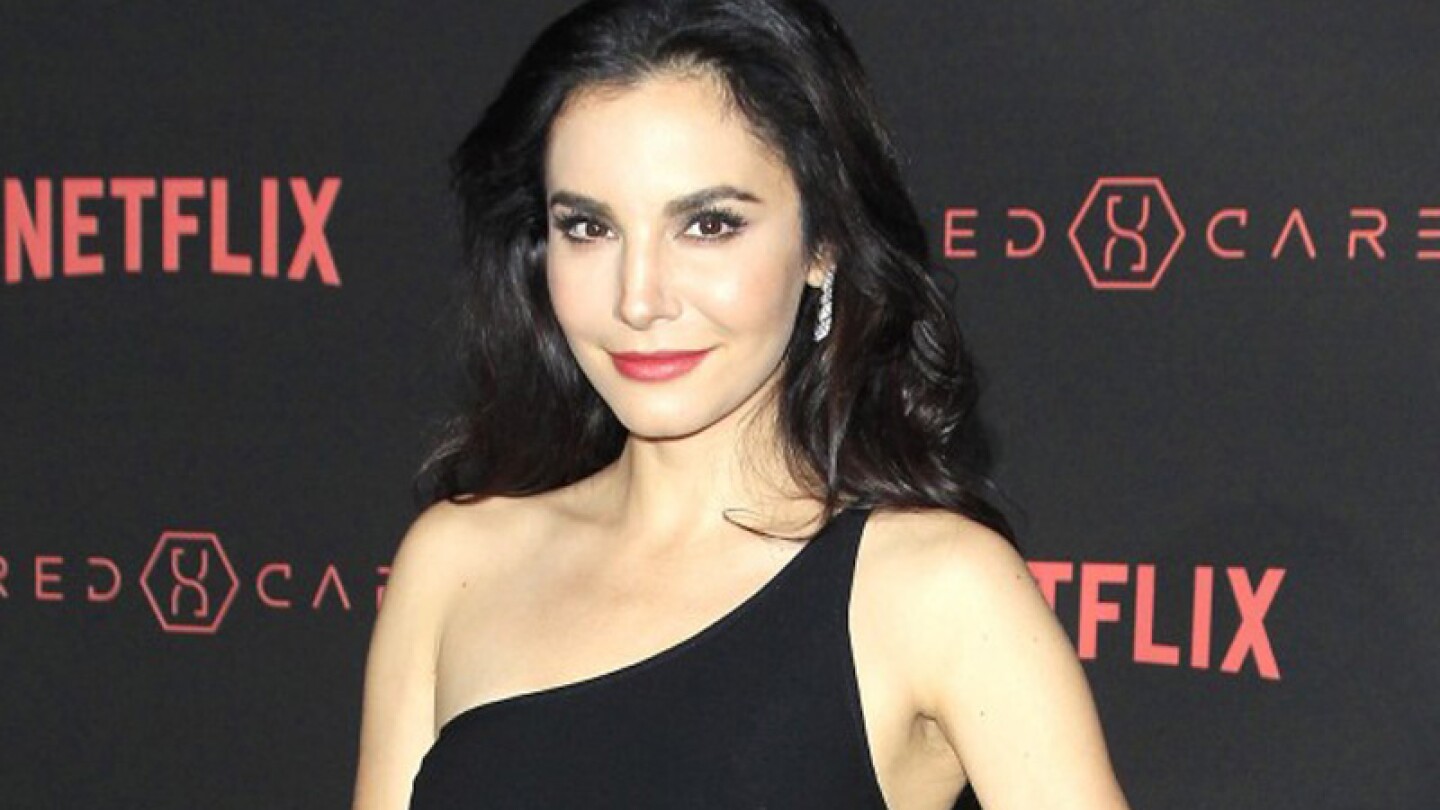 Martha Higareda cancela su boda