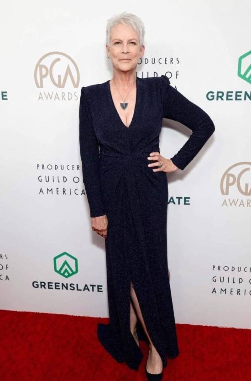 Jamie Lee Curtis es una actriz, productora cinematográfica, autora infantil y activista estadounidense. Quien se declaró contra la edición de fotos de QG.