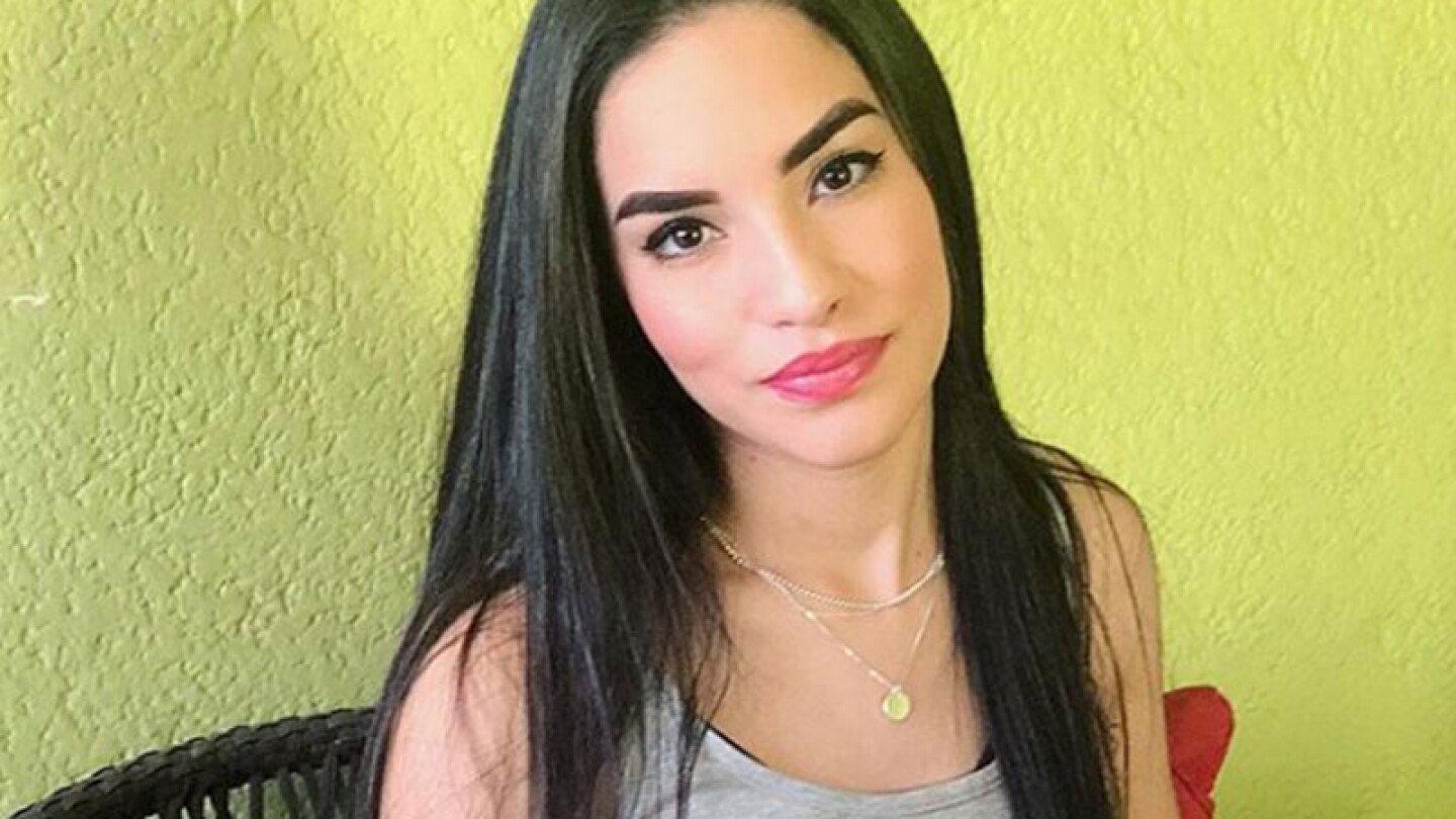 A poco de haber dado a luz, Kimberly Loaiza presume abdomen plano