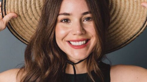 Camila Sodi disfruta de espléndidas vacaciones en París.