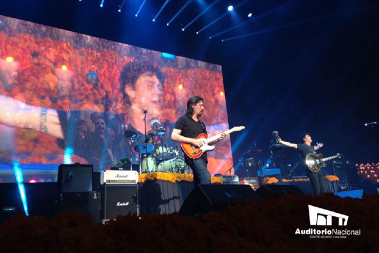Caifanes prendió al público en su concierto en el Auditorio Nacional.