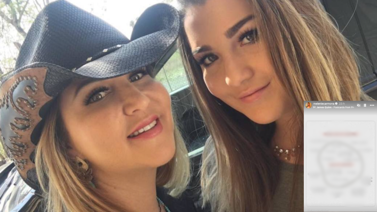 Alicia Villarreal y Melenie Carmona juntas