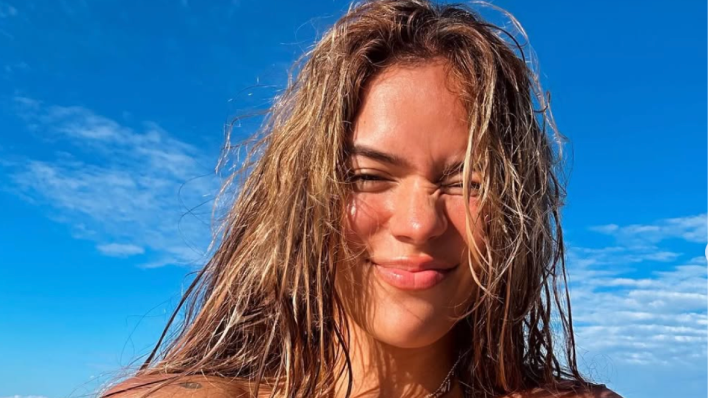 Karol G reaparece en redes, ¿está embarazada.png