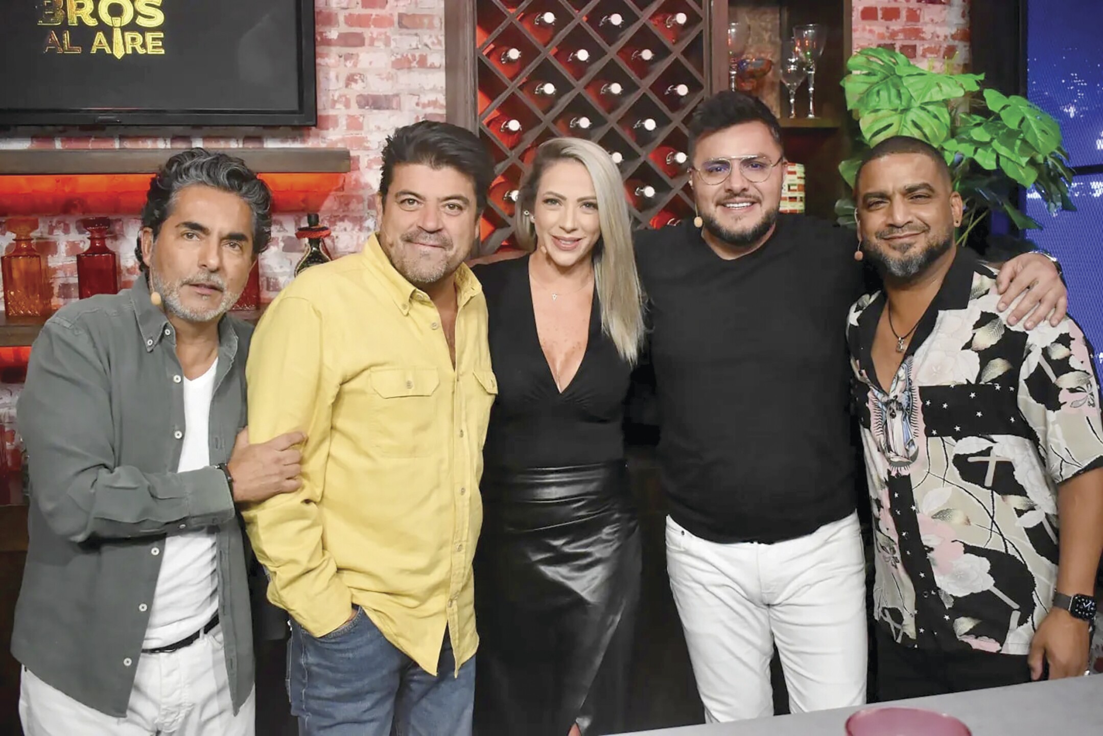 Raúl Araiza, pleno y feliz, a sus 57 años disfruta su nuevo romance