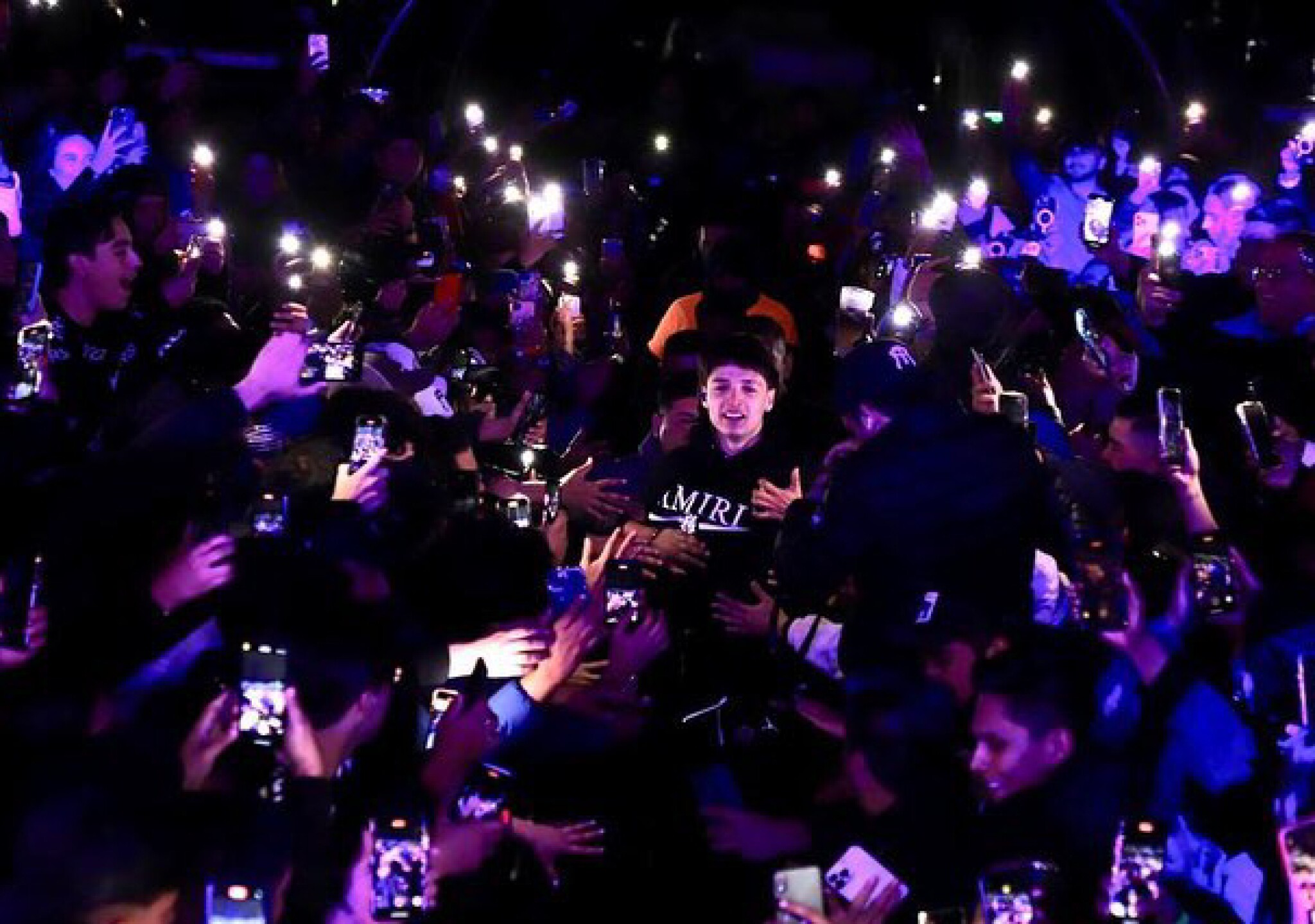 ¿Qué hay detrás del éxito de Peso Pluma?