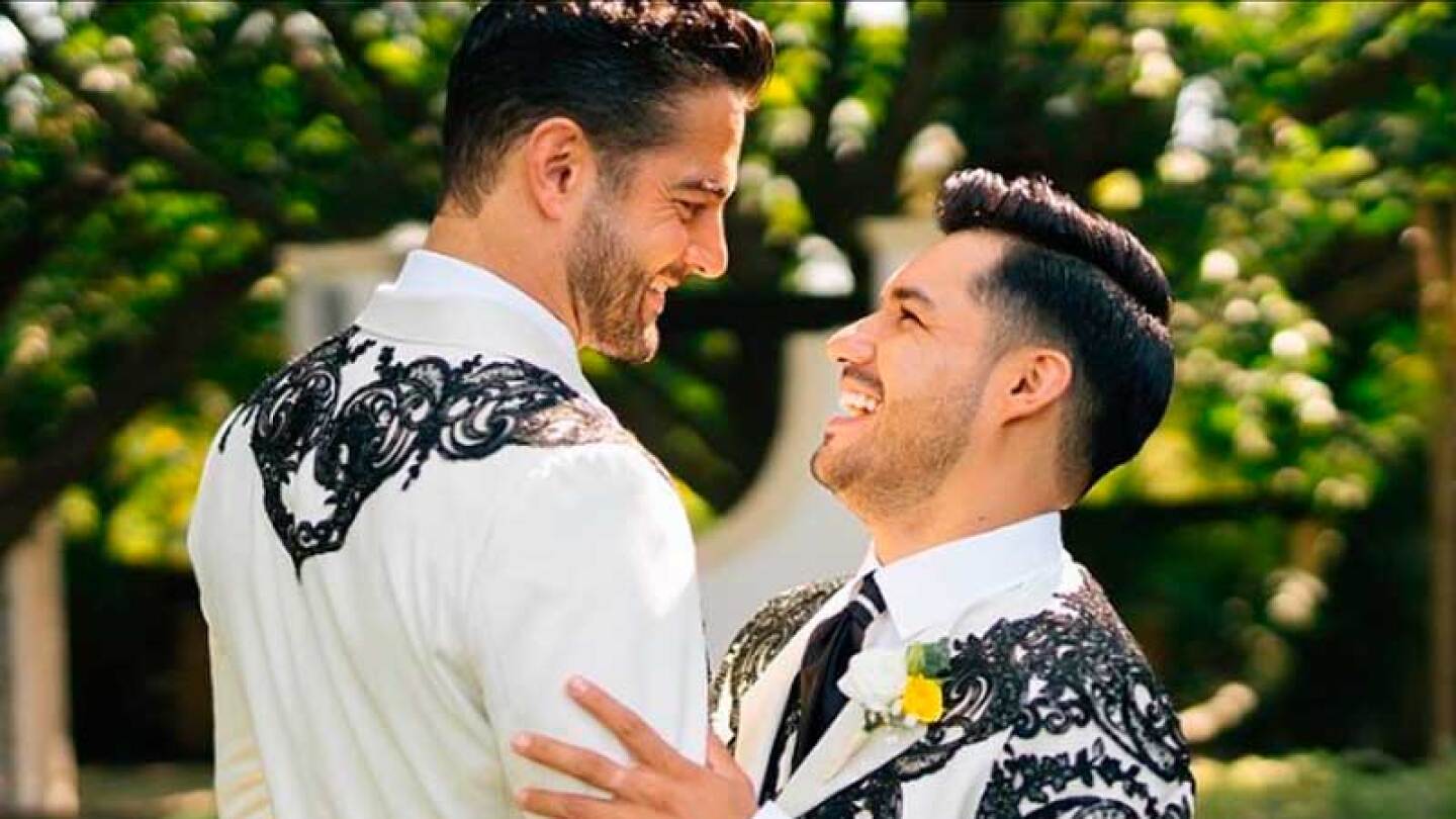 Los actores José Antonio Domínguez y Brian Mejía se enamoraron en el musical Aladdin ¡y se casaron!