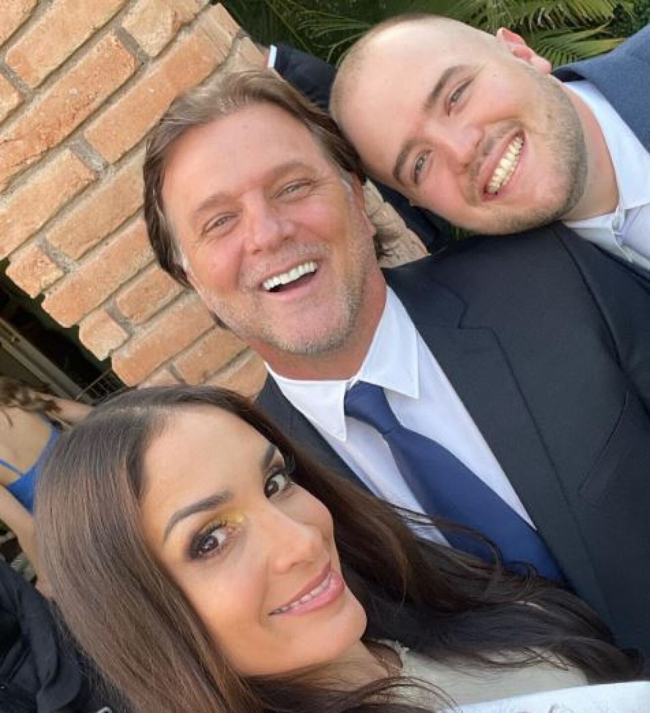 René Strickler festeja boda gay de su hijo