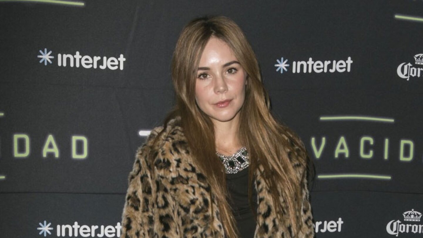 El pasado 12 de febrero compartió un video en el que se le ve cantando y tocando el piano situación que levantó las sospechas dentro de sus seguidores.