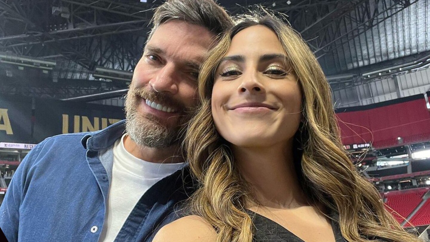 Julián Gil revela el motivo por el que pospuso sus planes de boda con Valeria Marín