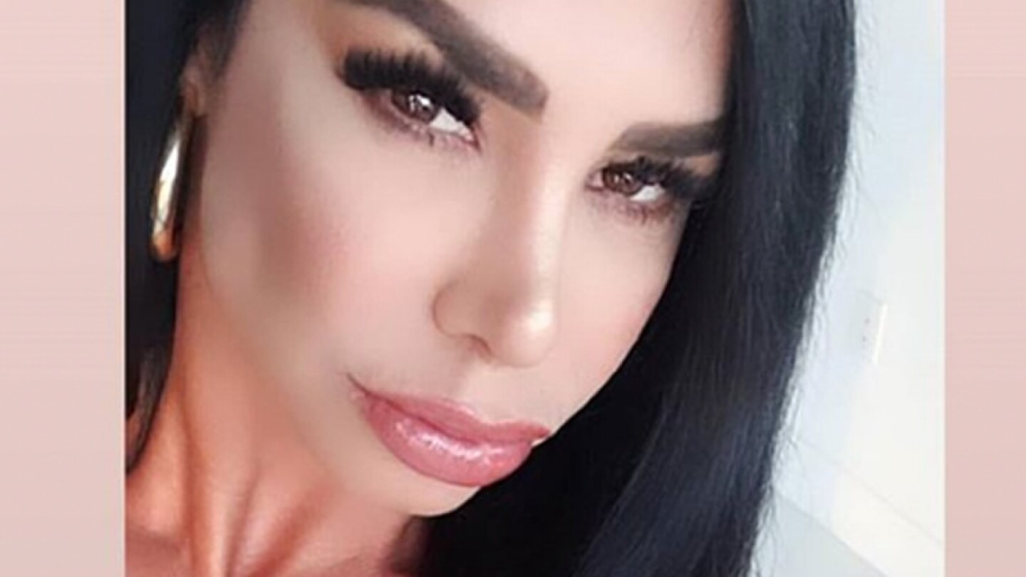 Lis Vega hace twerking en mallones blancos