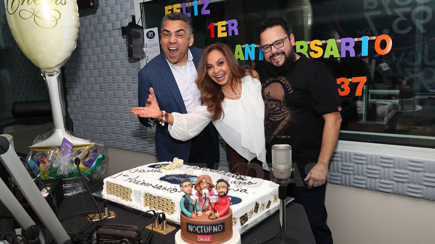 Nocturno de Joya 93.7 celebró su primer aniversario y la madrina fue Mon Laferte