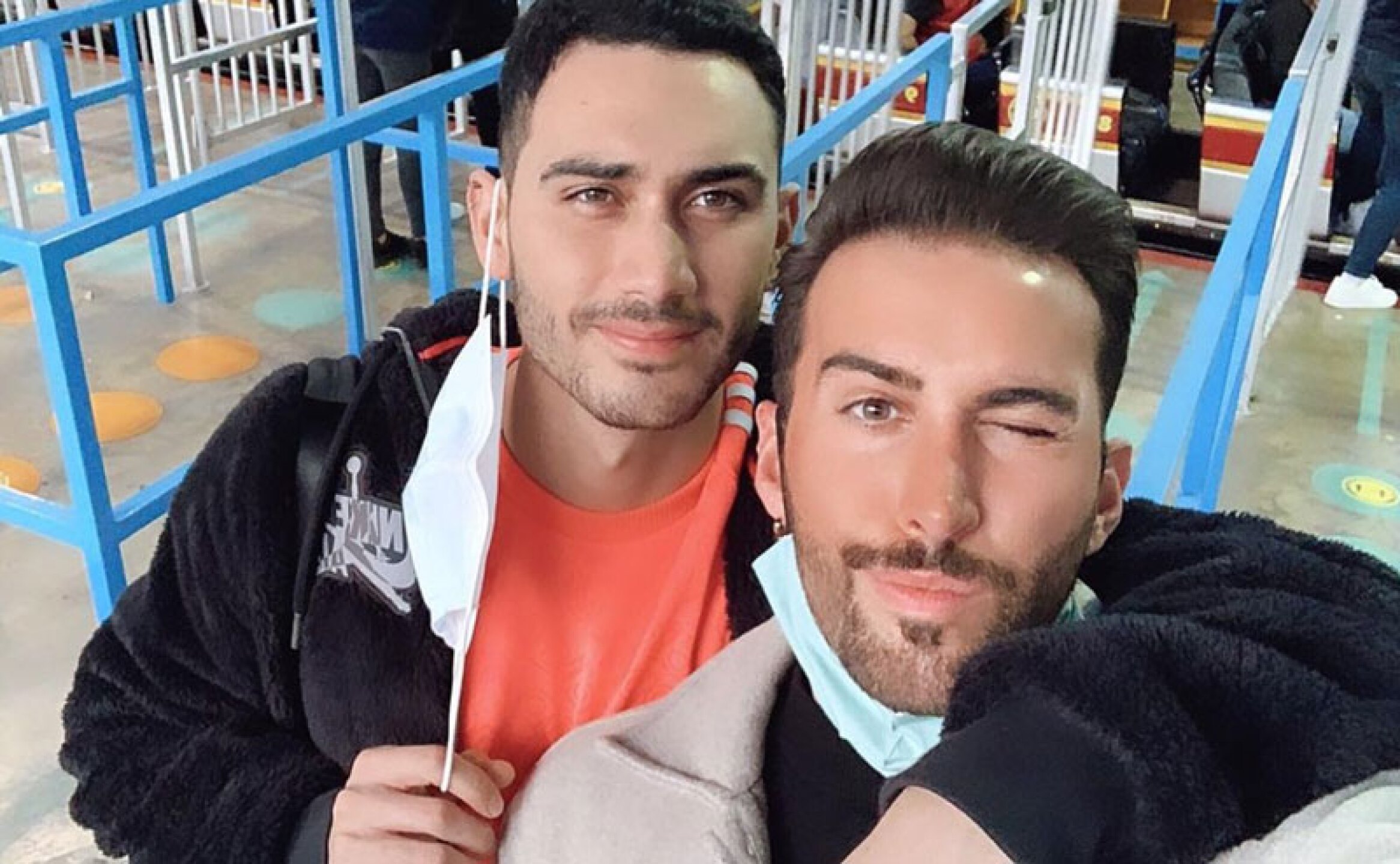 ester expósito actitud méxico roberto carlo six flags video