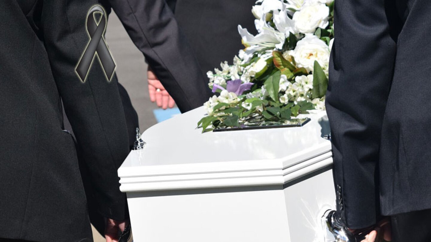 La muerte no da tregua, comunidad artística acompaña en su dolor a Claudia Lobo