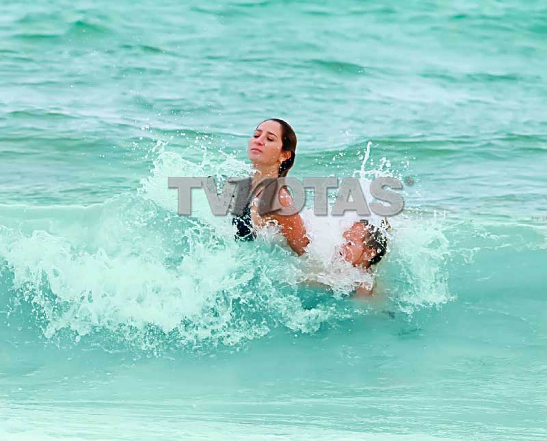 Geradine Bazán disfruta de Playa del Carmen