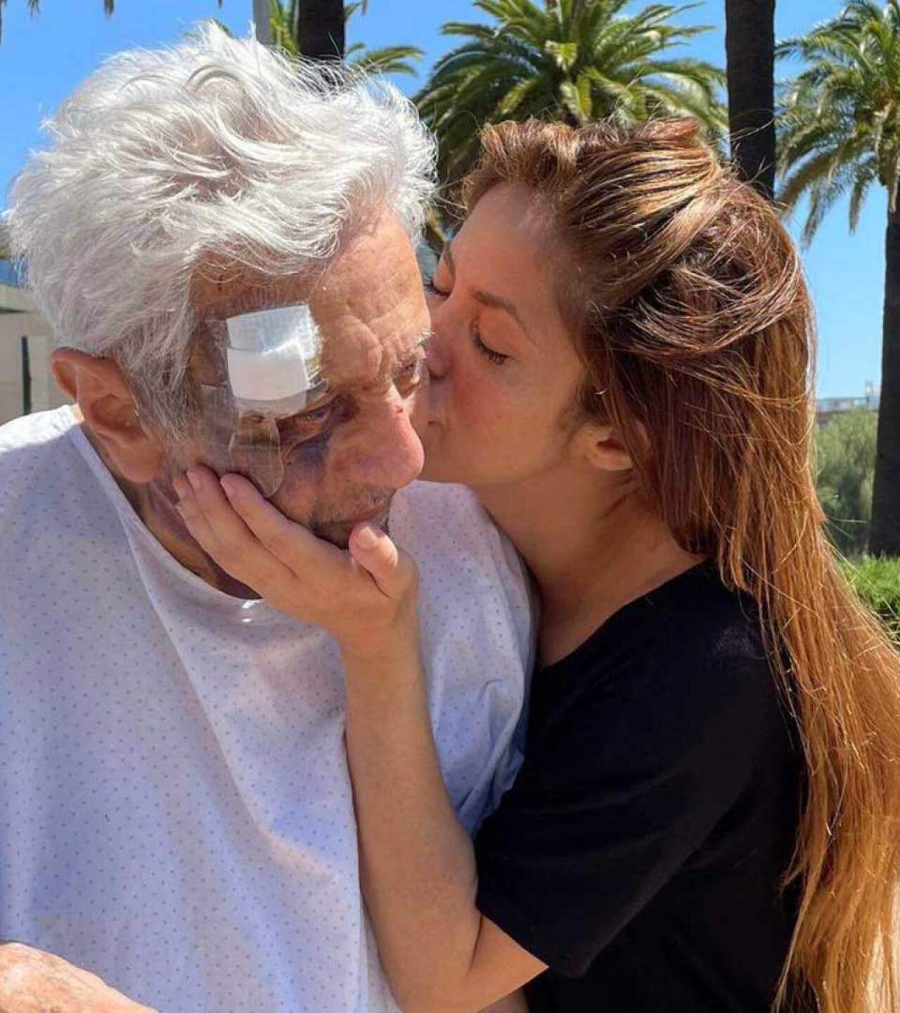 Mamá de Shakira revela que se lleva bien con Piqué