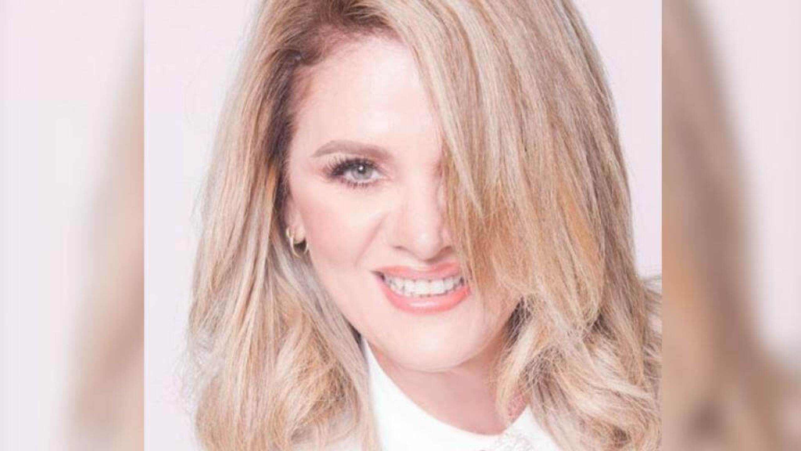 Érika Buenfil irradia sensualidad