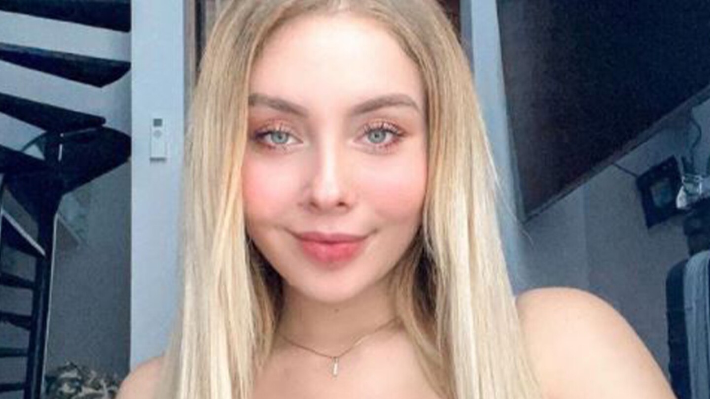 Maya Nazor presume su pancita de embarazo