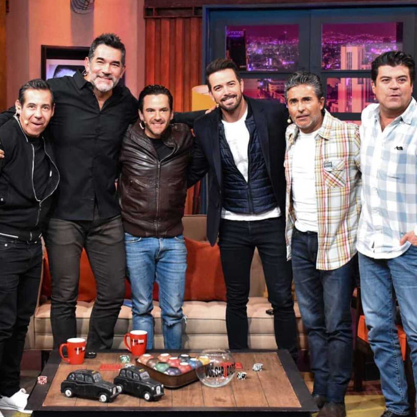 mauricio mancera miembros al aire