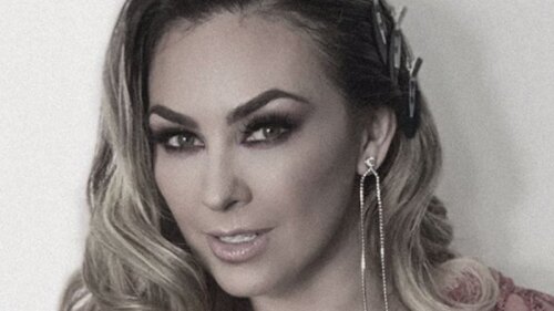 Aracely Arámbula cambia de look.
