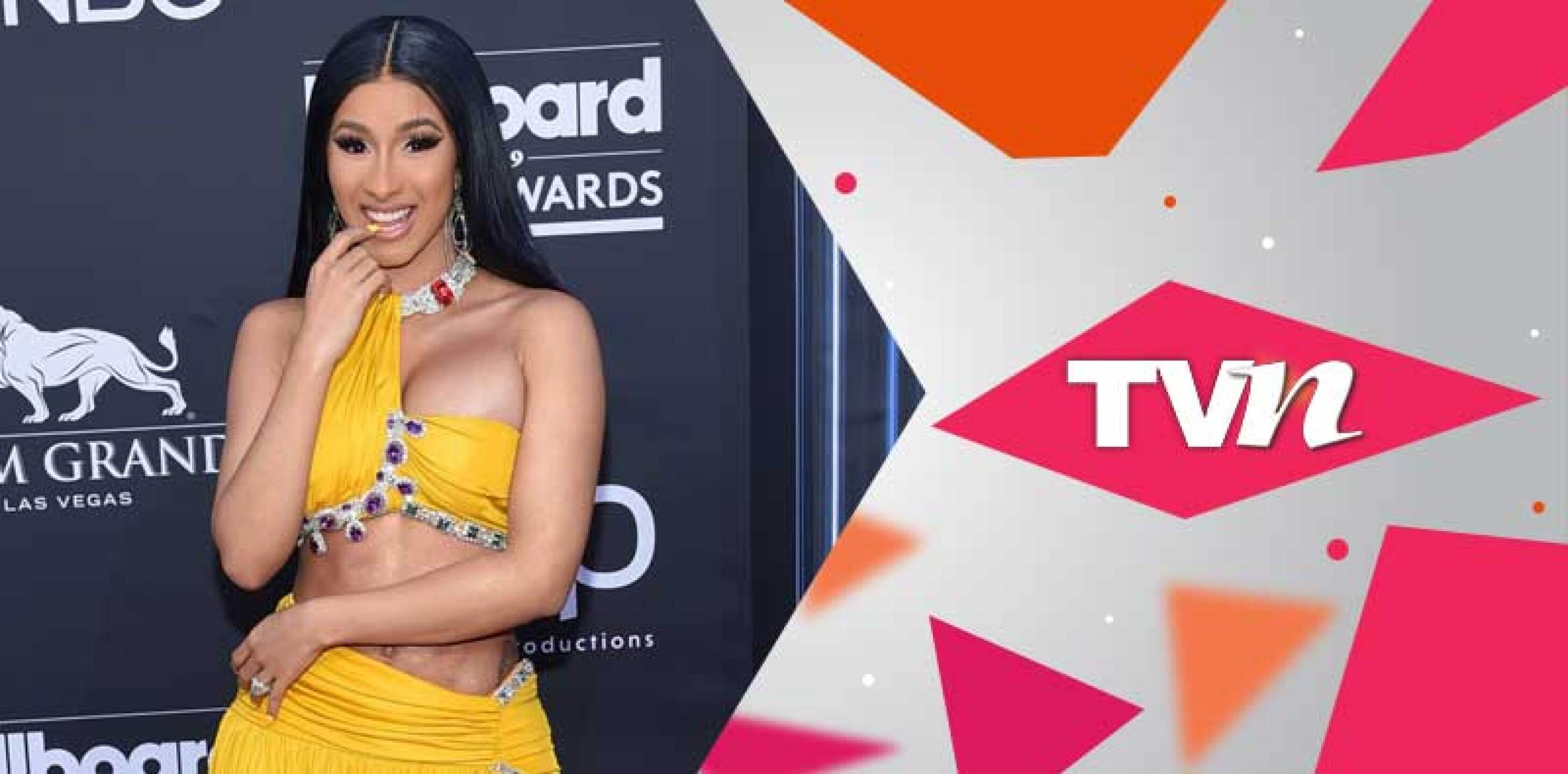 Cardi B hace una grotesca toma de su trasero en tanga y mallas de red.