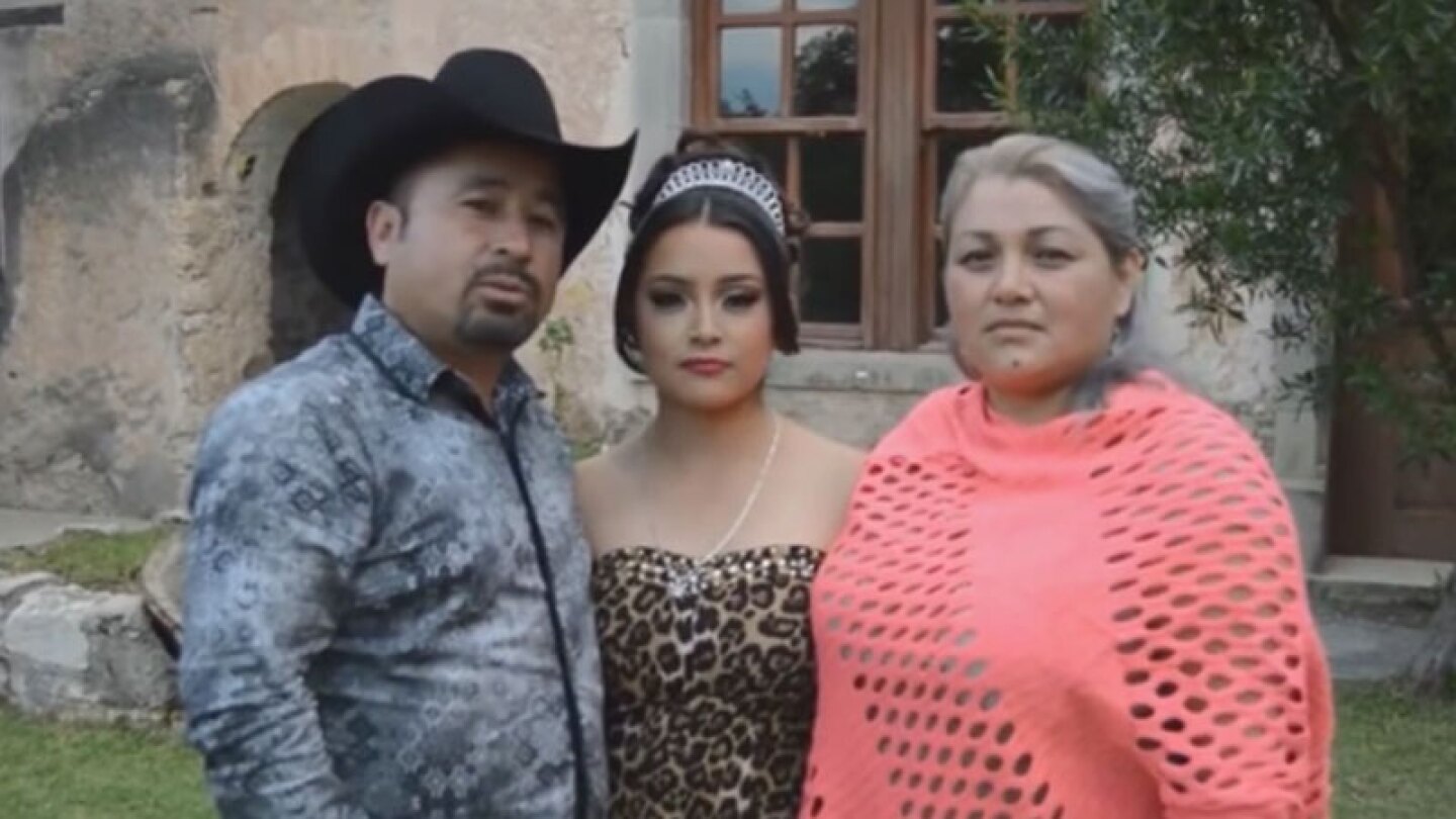 Reaparece Rubí, la quinceañera que se hizo viral.