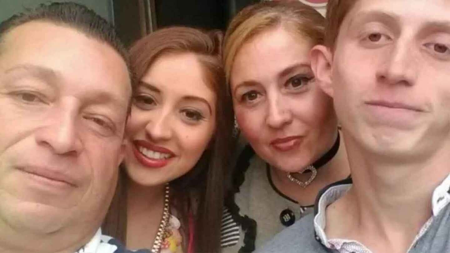 Familia de Octavio Ocaña, padre, hermana, madre y el famoso