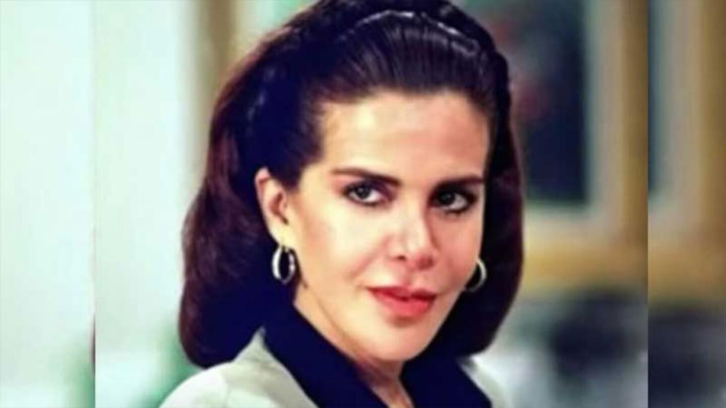 Renata Flores.