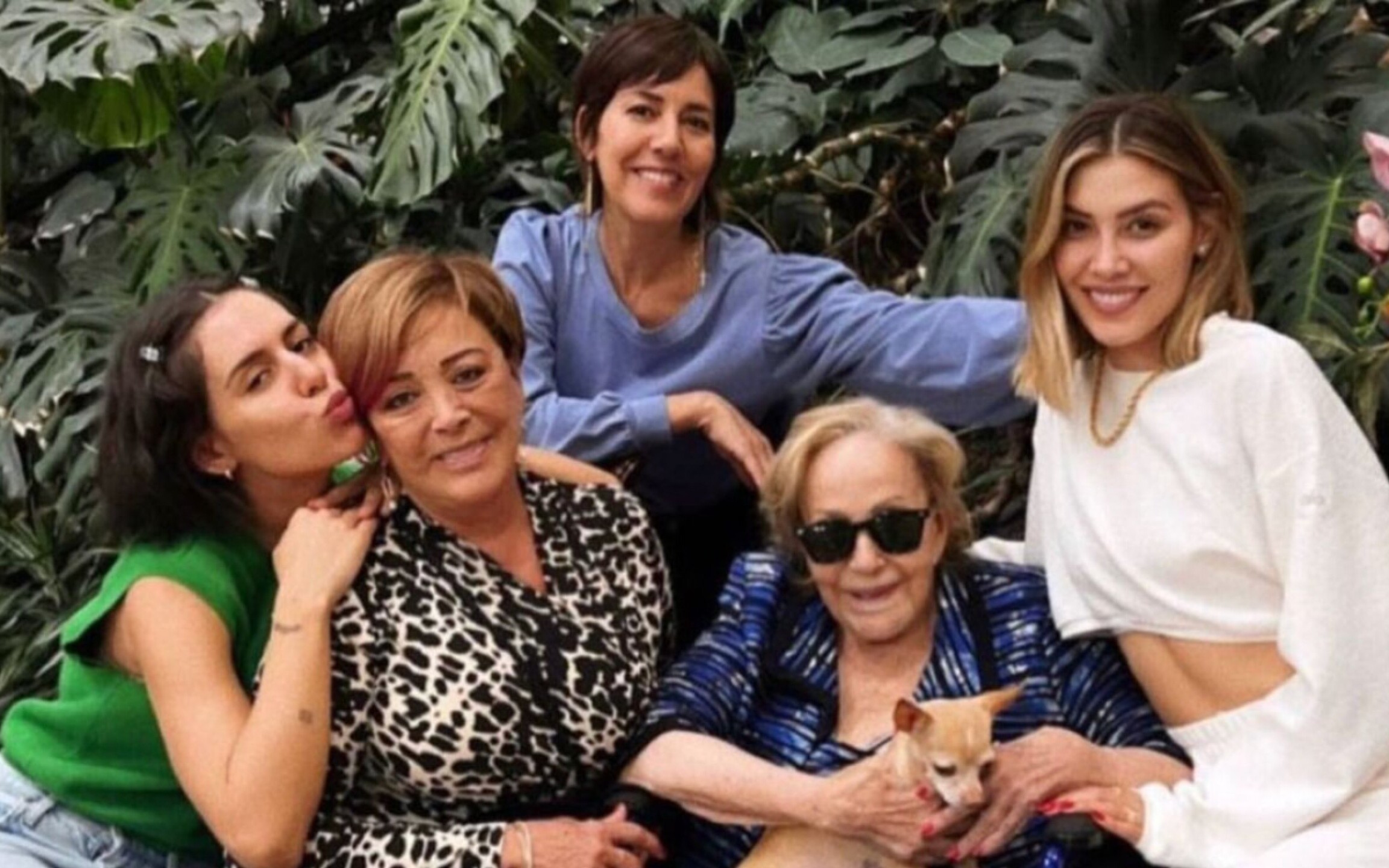 Silvia Pinal y su familia