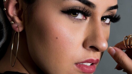 Ella es Domenica, la guapa y talentosa hija de Fato