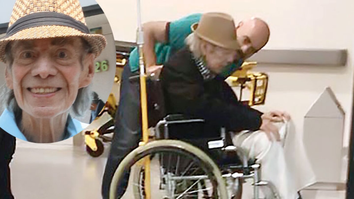 Así vimos al actor cuando abandonó hace unos días el hospital.