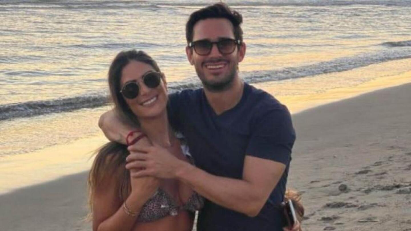 Melissa López y Poncho Barbosa vacacionan en la nieve.